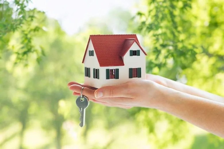 تصویری از قیمت خرید ملک در ایران و اروپا - a picture of Property purchase prices in Iran and Europe