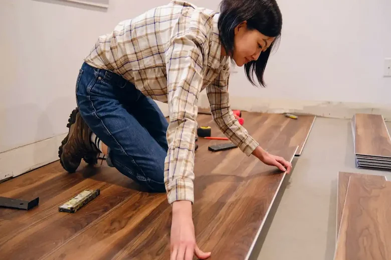 تصویری از کفپوش چوبی - a picture of wooden flooring