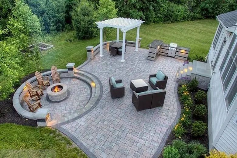 تصویری از دکوراسیون حیاط - a picture of Yard decoration