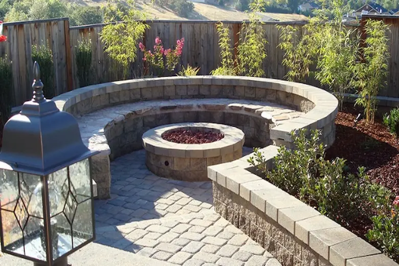 تصویری از دکوراسیون حیاط - a picture of Yard decoration