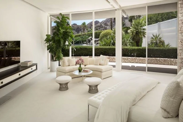 تصویری از دکوراسیون داخلی ویلا - a picture of Villa interior decoration