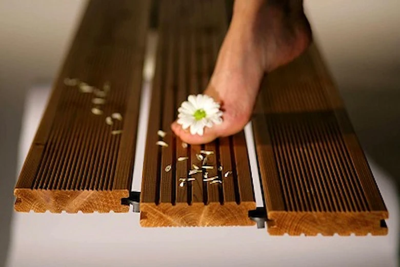 تصویری از پلی وود - a picture of poly wood